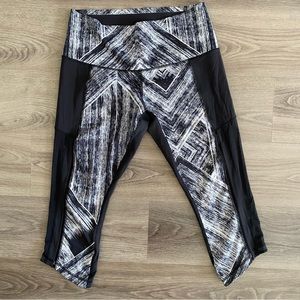 Lululemon cropped workout pants